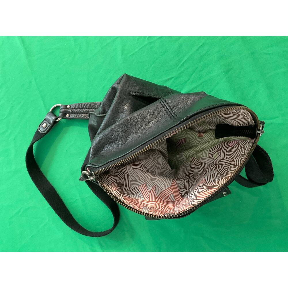 The Sak Black Leather Silverlake Crossbody Bag Zip Pockets **missing Hang tag** - Picture 15 of 16